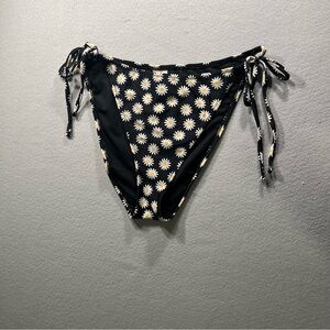 Forever 21 Black Daisy Print Cheeky Bikini Bottoms Side Tie Size XLarge